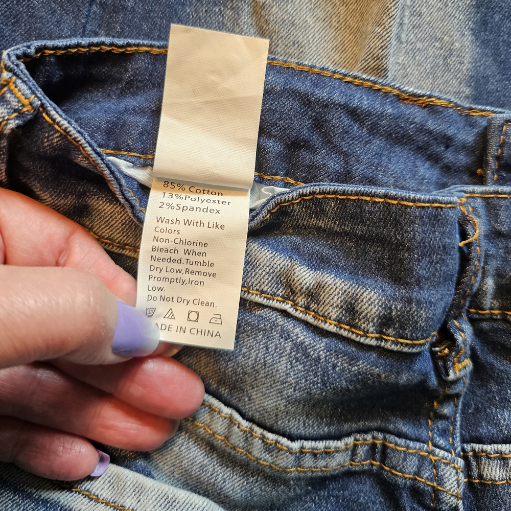 SHEIN Distressed Blue Jeans - Picture 4 of 4